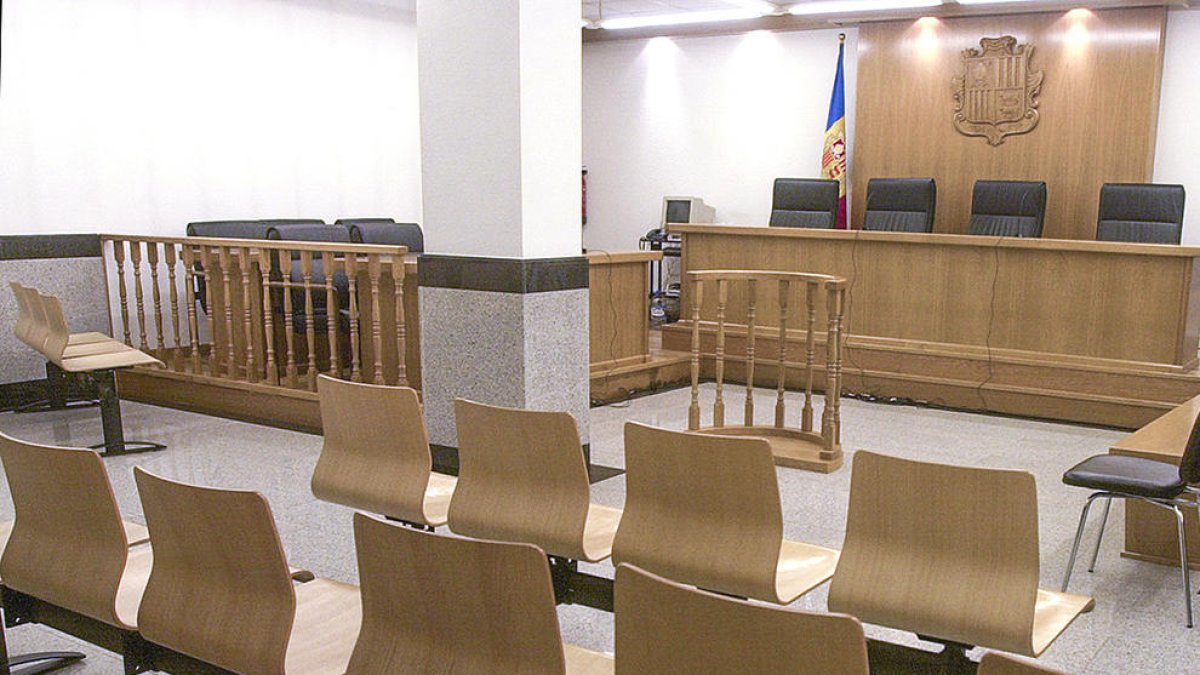 La gestió d'una fundació enfronta una família i una entitat bancària als tribunals