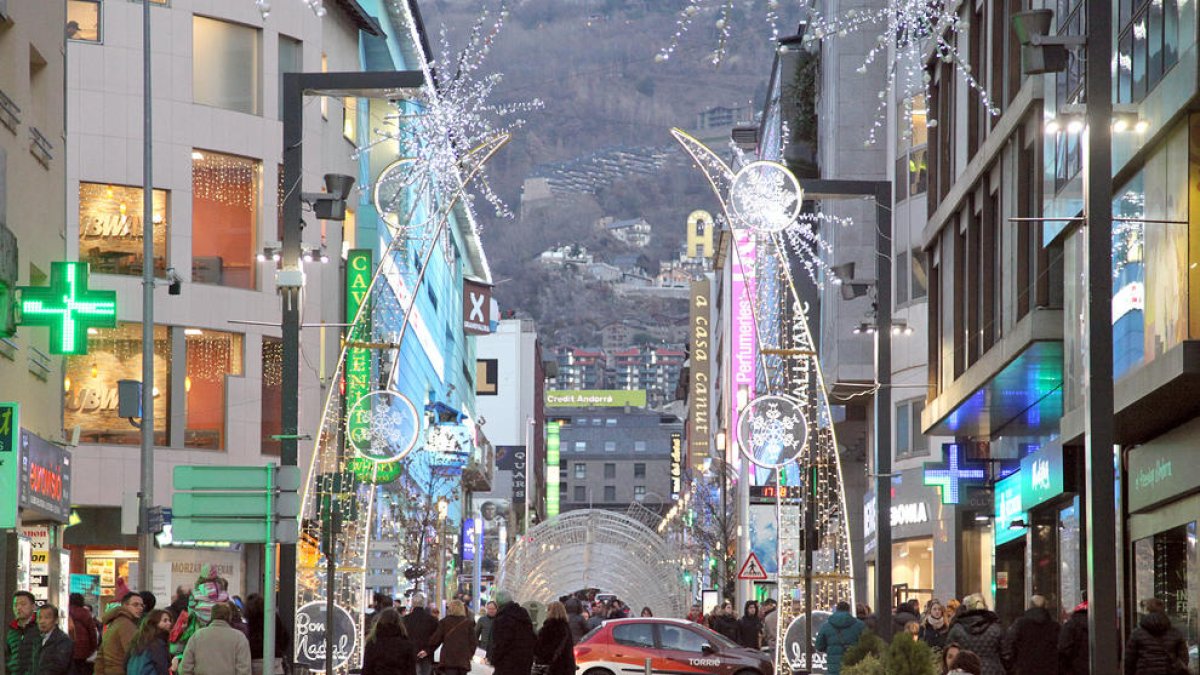 El comerç reclama un nom únic per a Meritxell i Vivand