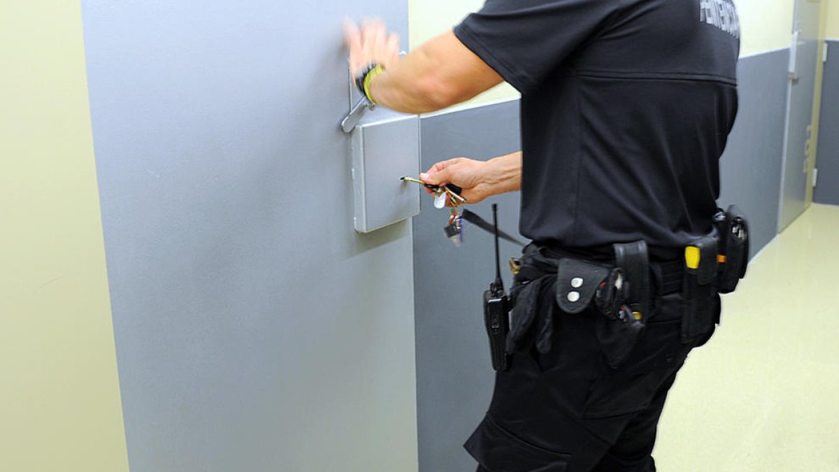 La demanda de la parella injustament empresonada es troba paralitzada