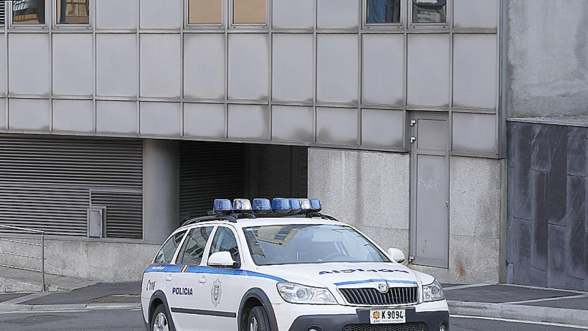 Detenen un turista que va pegar un conegut en un hotel de la capital on s'allotjaven