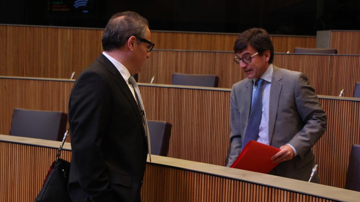 L'oposició acusa el Govern d'incomplir els límits d'endeutament que fixa la regla d'or