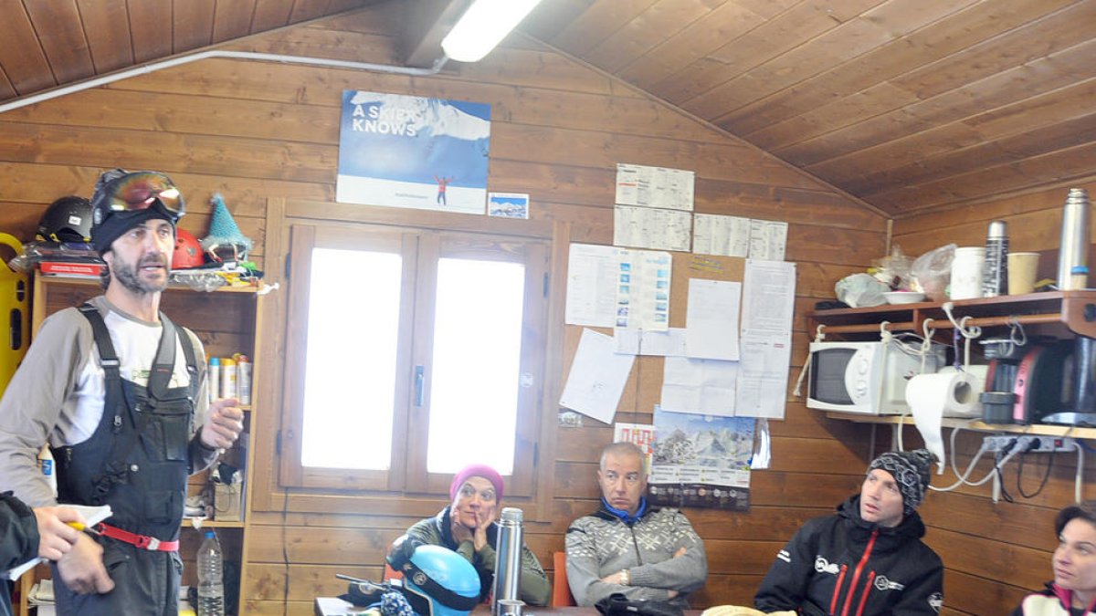 Viladomat avisa que cal apujar preus per pagar més als temporers