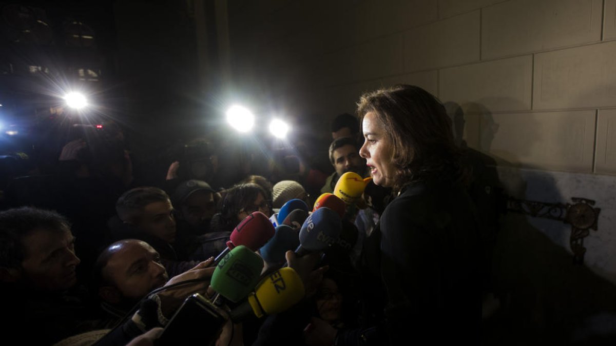 Santamaría i Junqueras constaten la impossibilitat de pactar la consulta