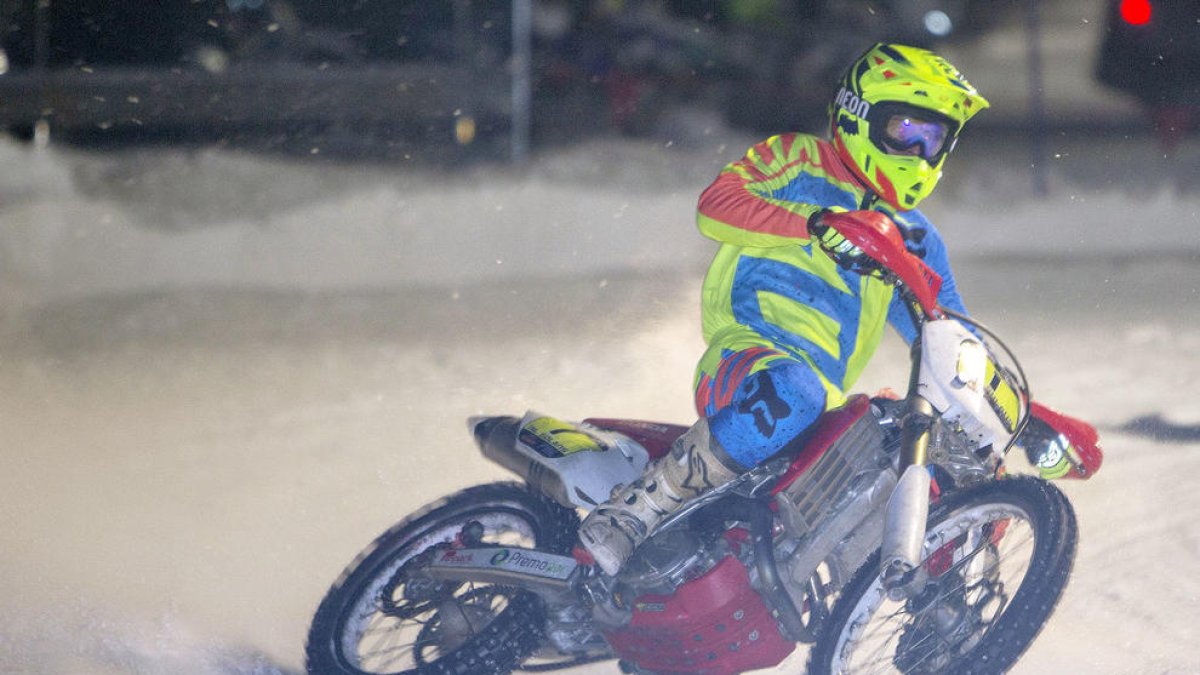 Nil Solans domina en l'estrena dels Ice Gladiators