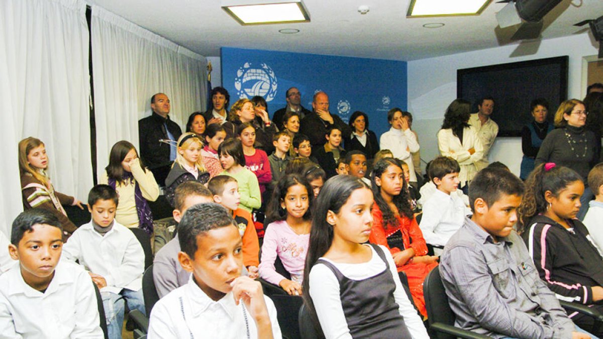 Arriben 20 infants de l'Illa de la Reunió