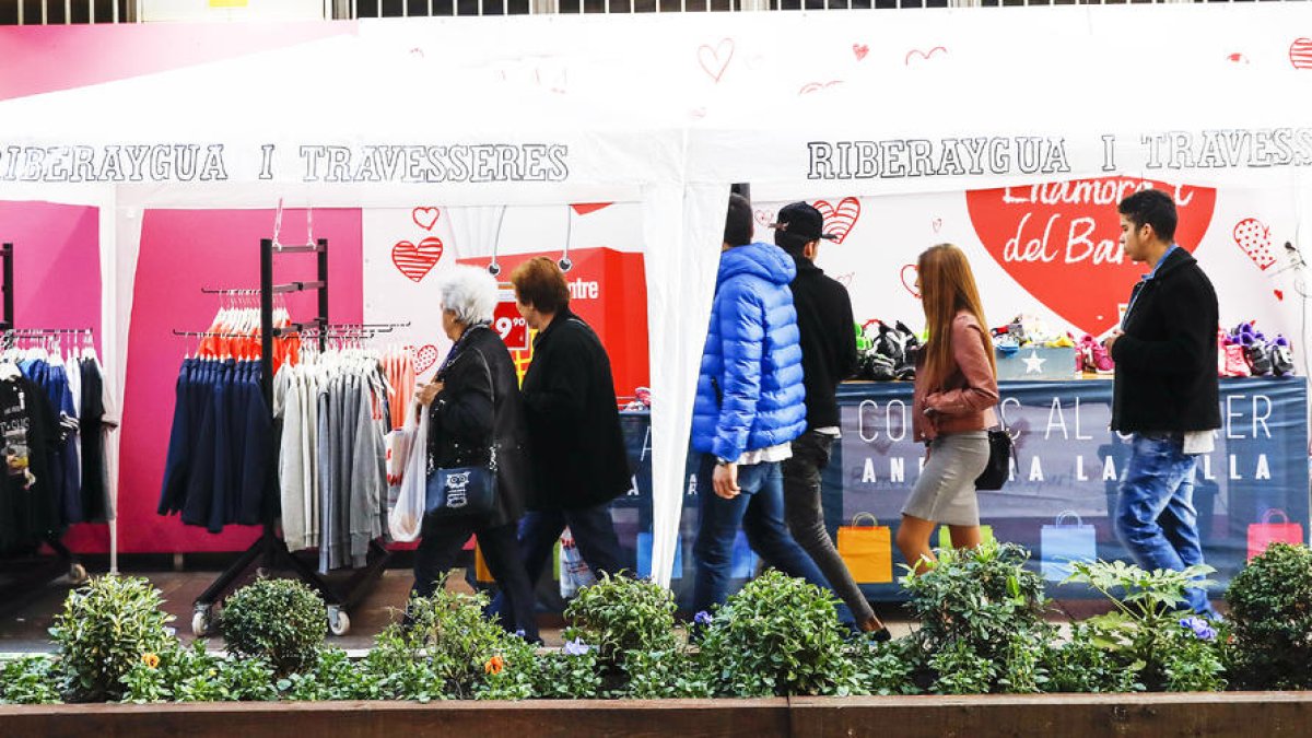 Els comerciants de Riberaygua surten al carrer