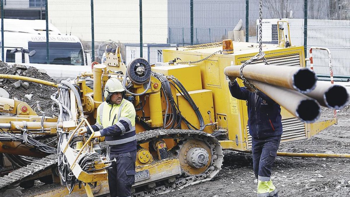 La construcció alerta d'acomiadaments si cau la inversió pública