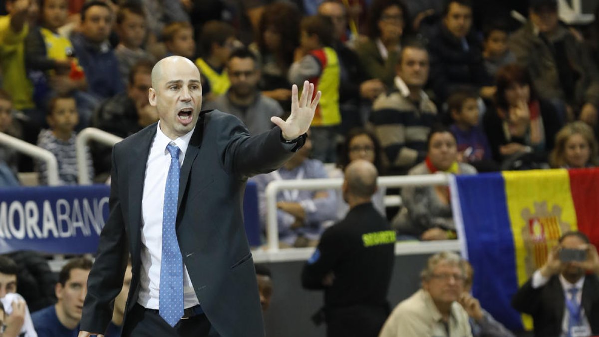 “Quan comencem a defensar?”