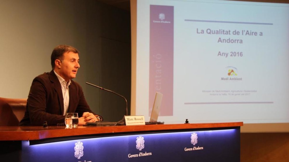 El director general de Medi Ambient i Sostenibilitat, Marc Rossell, en la roda de premsa de presentació dels resultats sobre la qualitat de l'aire