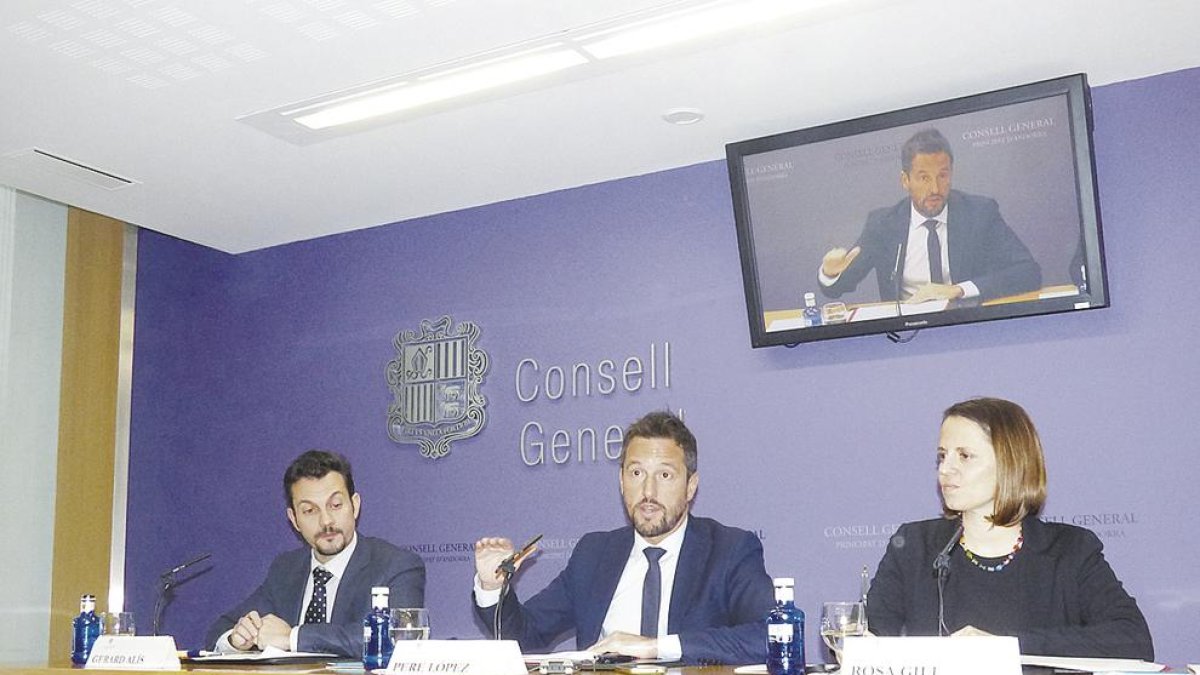 El PS vol reduir a la meitat els eventuals de l'administració