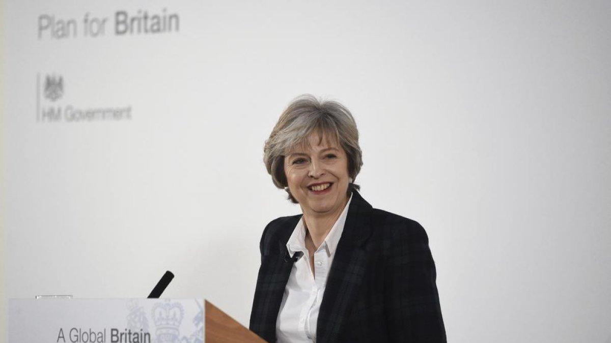 May confirma que el Brexit suposarà abandonar el mercat únic europeu