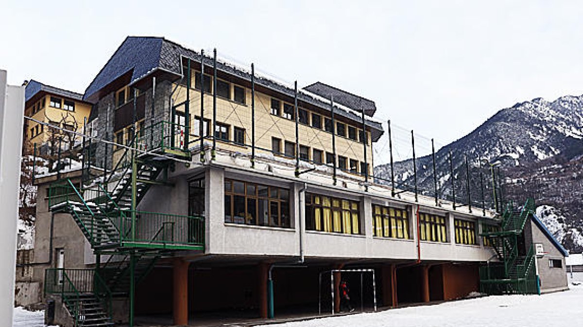 Detectat un brot de gastroenteritis a l'escola francesa de la capital
