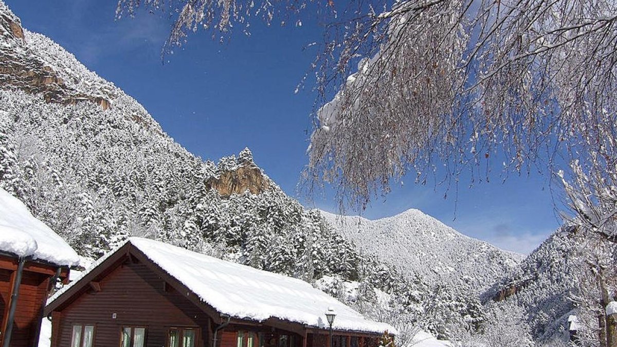 La nevada omple els bungalous dels càmpings