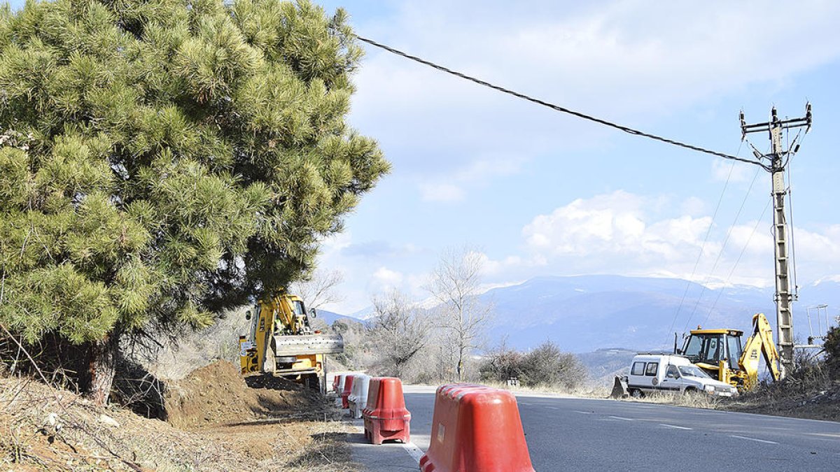 Inici de l'obra per refer l'accés a l'aeroport