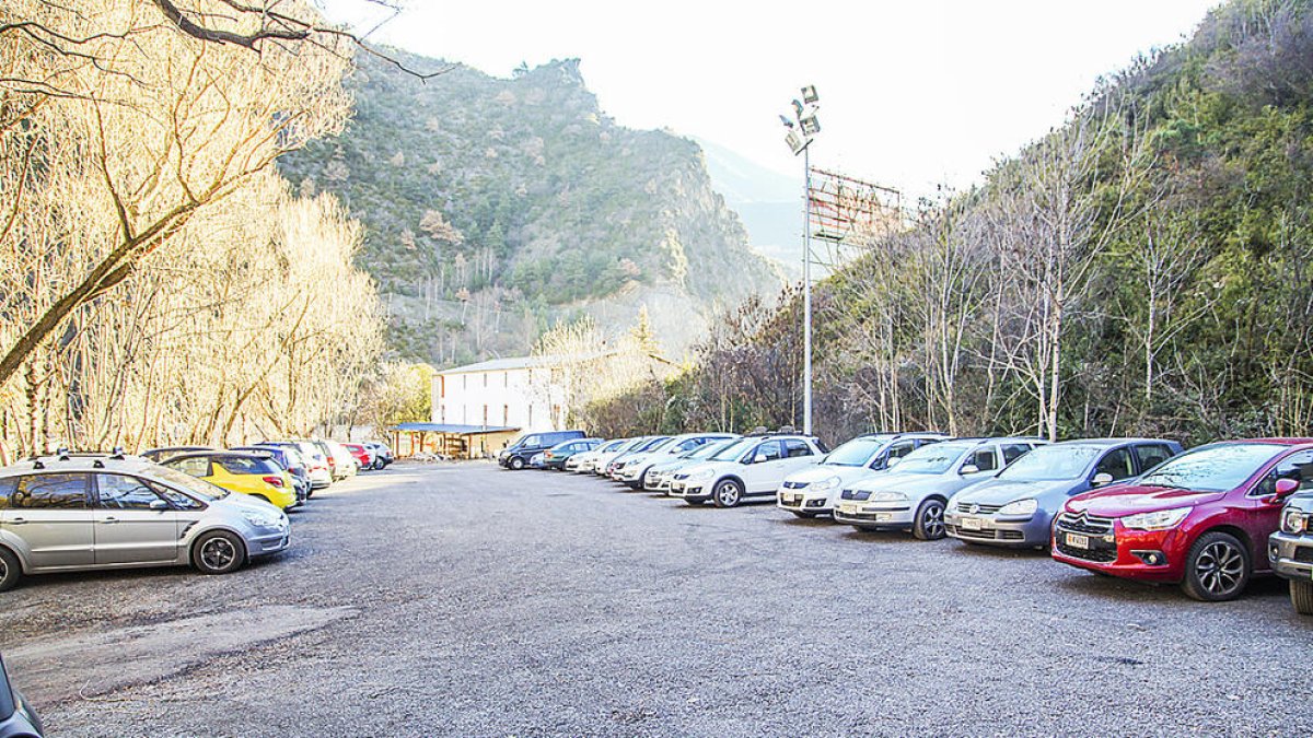 Solució 'a mitges' als problemes d'aparcament dels estudiants d'FP