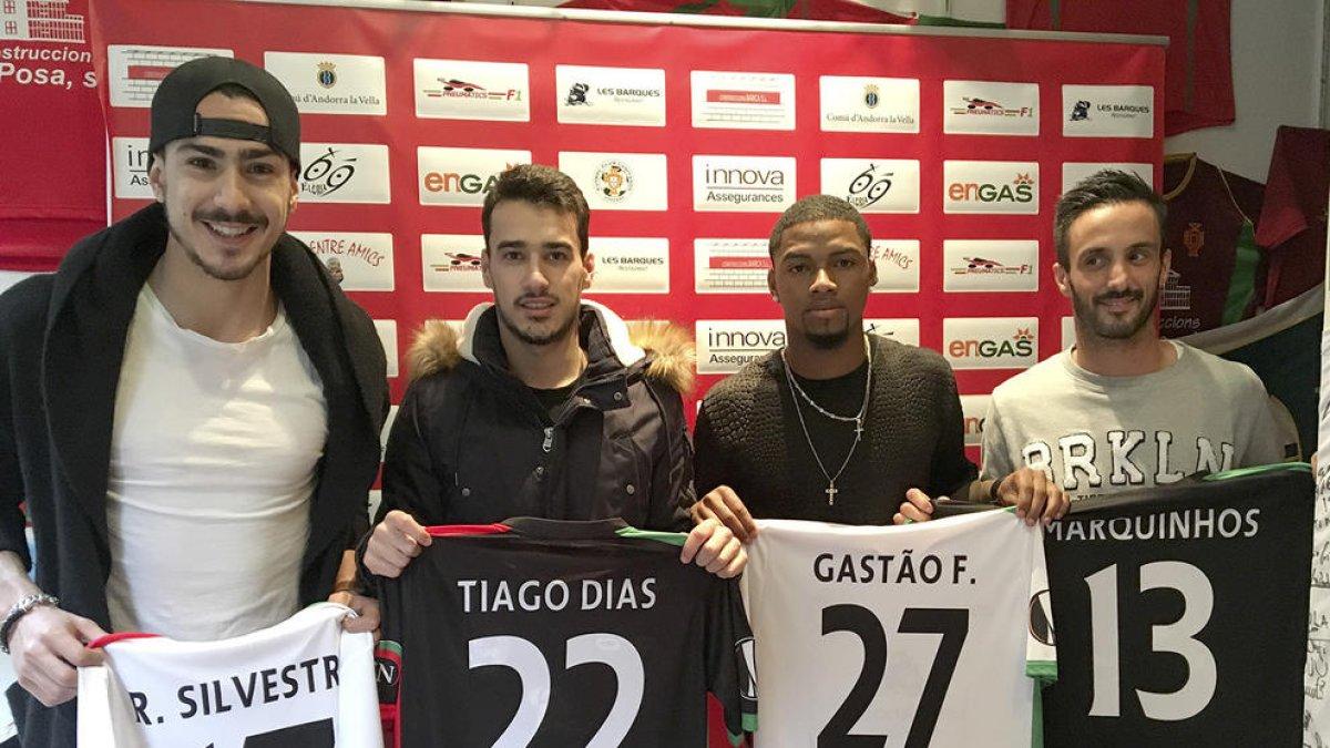 L'FC Lusitans i el Tic Tapa Sant Julià presenten oficialment els nous fitxatges