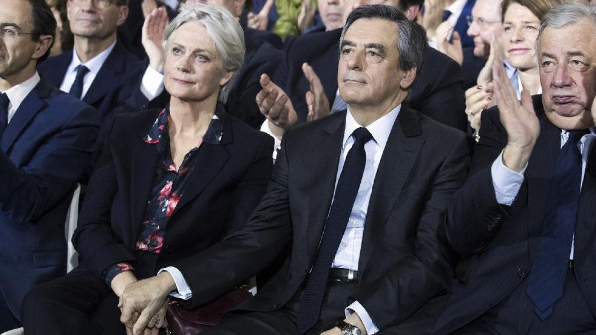 Fillon demana que s'anul·li la causa perquè vulnera “drets fonamentals”