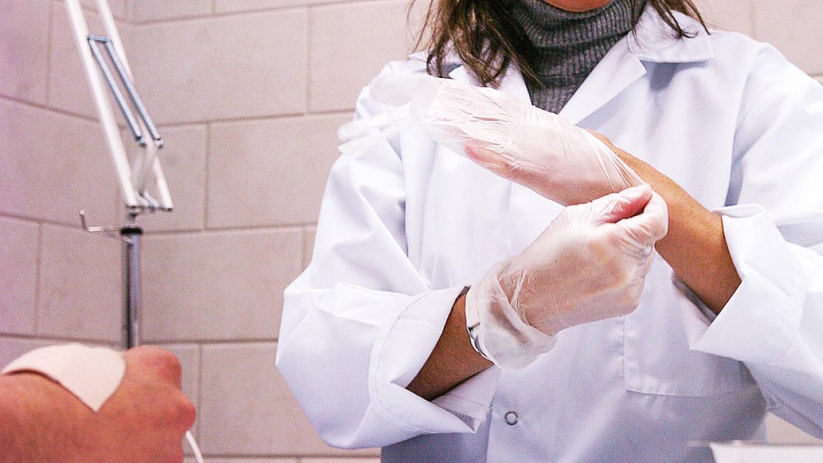 Els metges rebutgen pagar una taxa d'ús de l'hospital