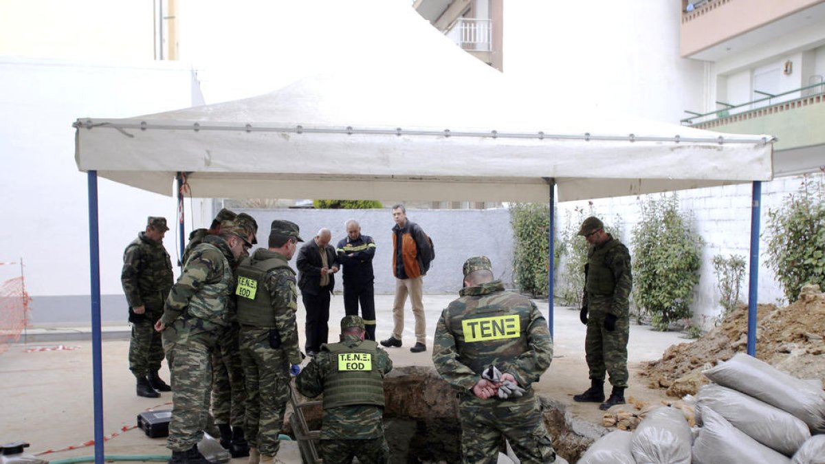 Retornen 70.000 persones evacuades per una bomba