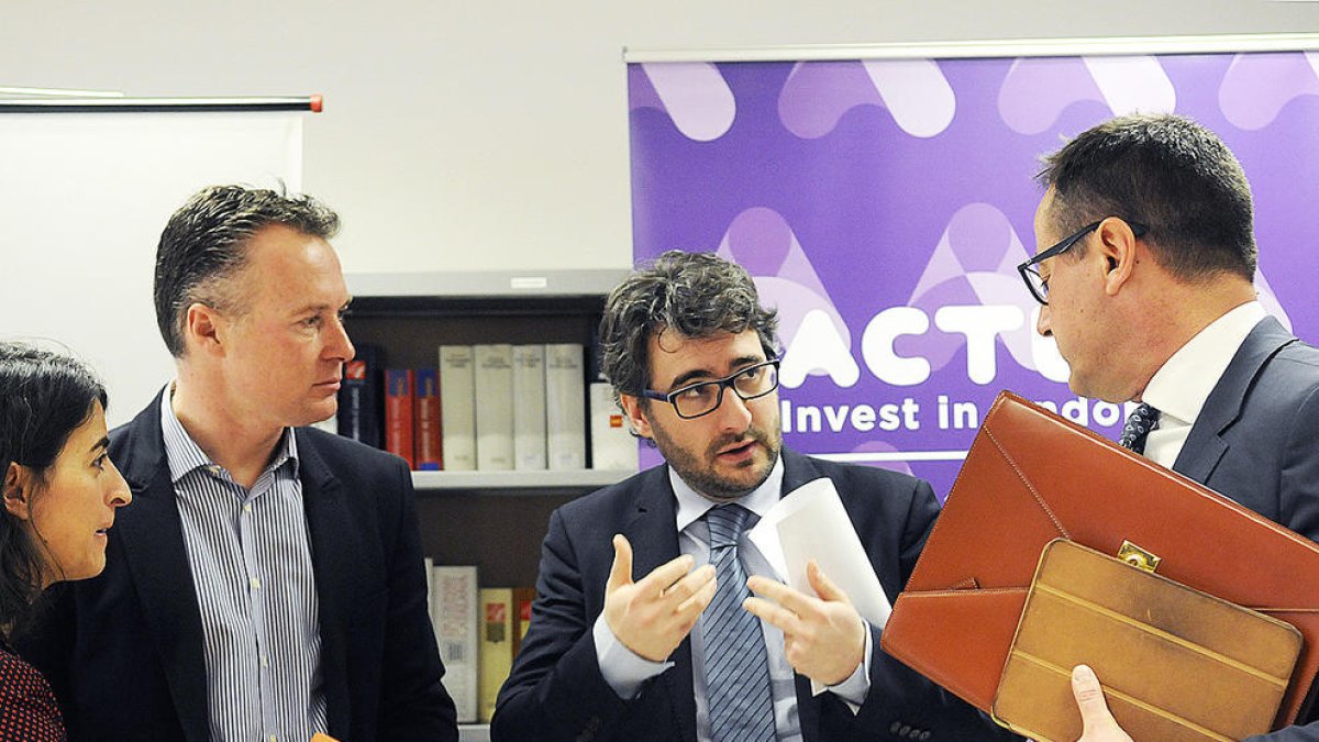 Negociacions per fer més aparcament a FP