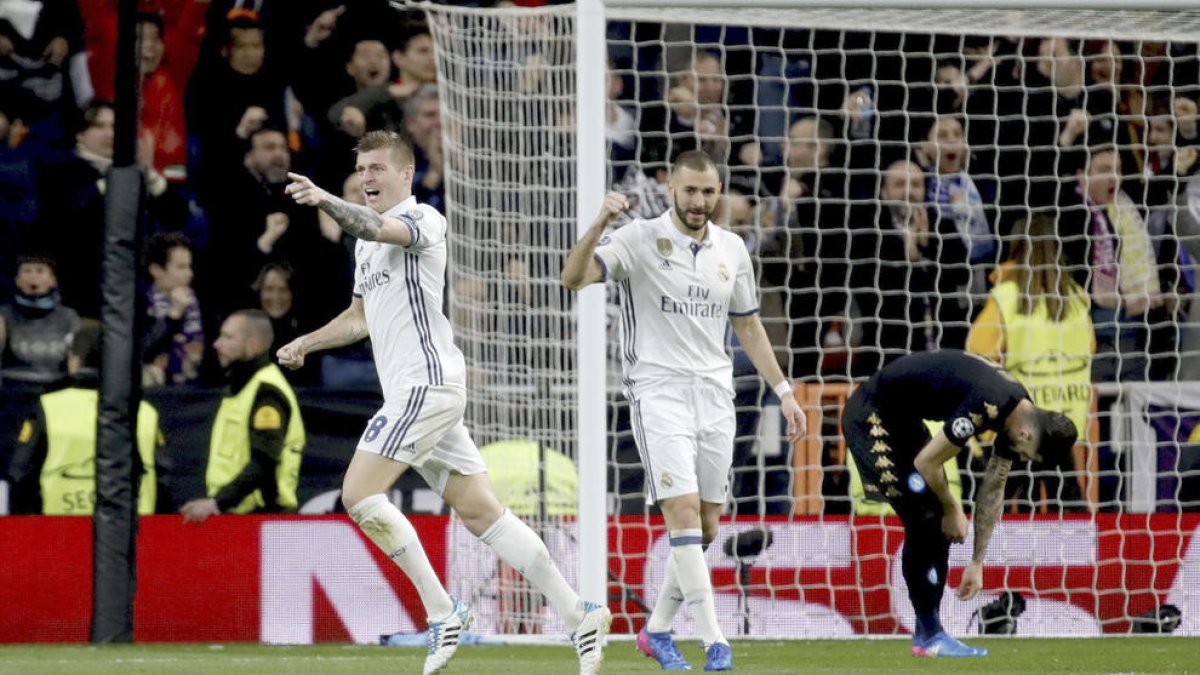 El Madrid remunta contra el Nàpols i encarrila l'eliminatòria