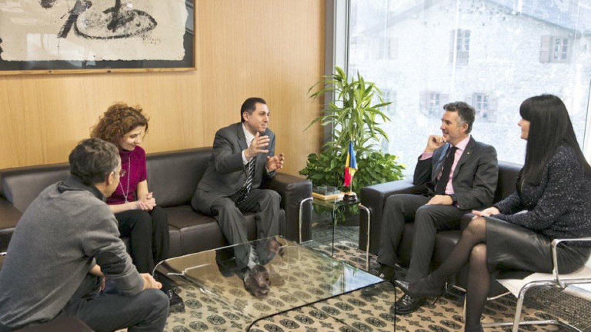 El jutge armeni a Estrasburg visita el Consell General