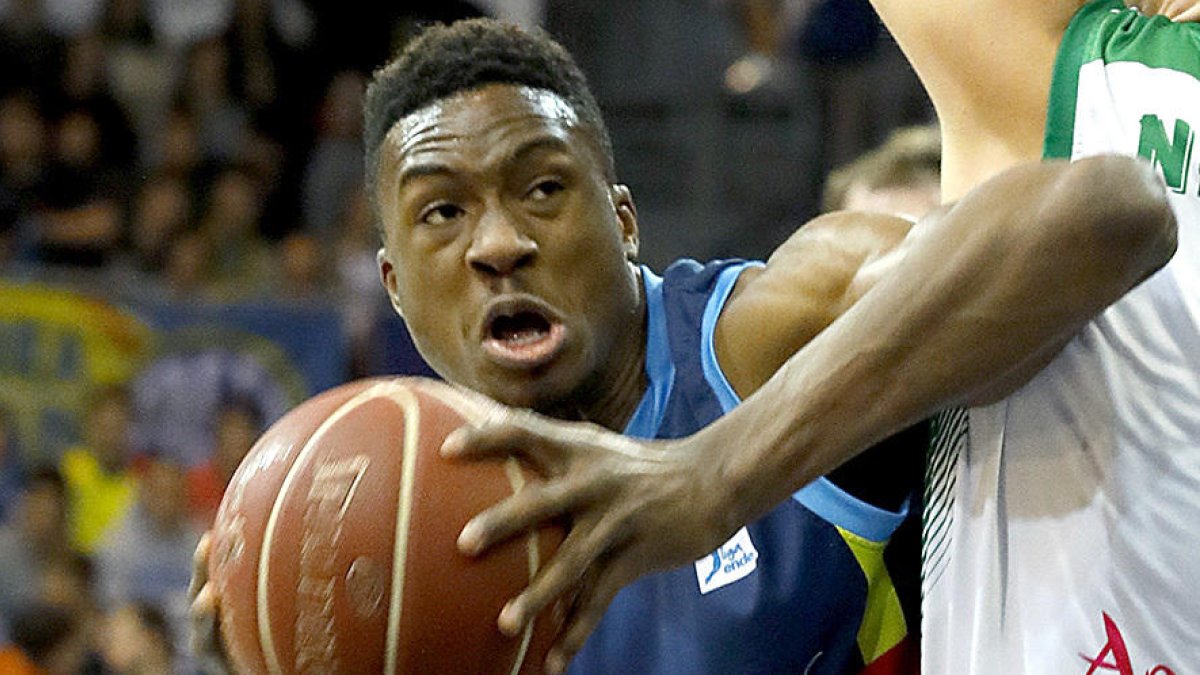 Thanasis Antetokounmpo, preparat per donar-ho tot i anar per als play-off