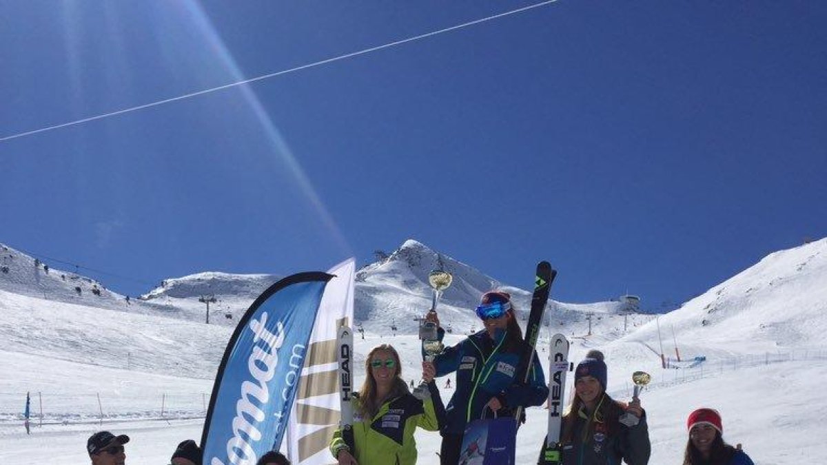 Podi de Carmina Pallàs i Josh Alayrach al Trofeu Viladomat