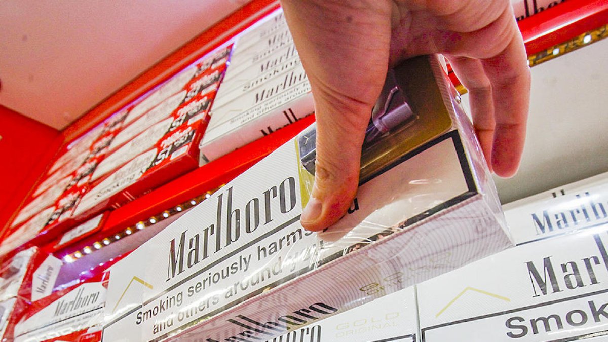 Cinca és partidari d'estudiar una taxa sanitària sobre el tabac i l'alcohol