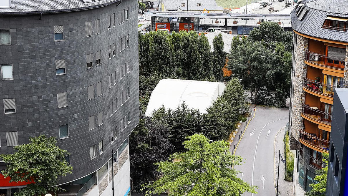 L'oposició celebra el nou vial i que es guanyi aparcament al centre històric