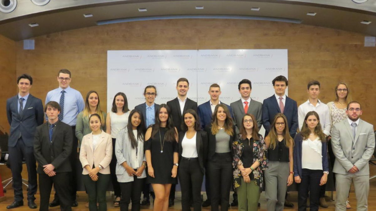 Andbank inicia la tercera edició del programa de pràctiques amb 26 joves