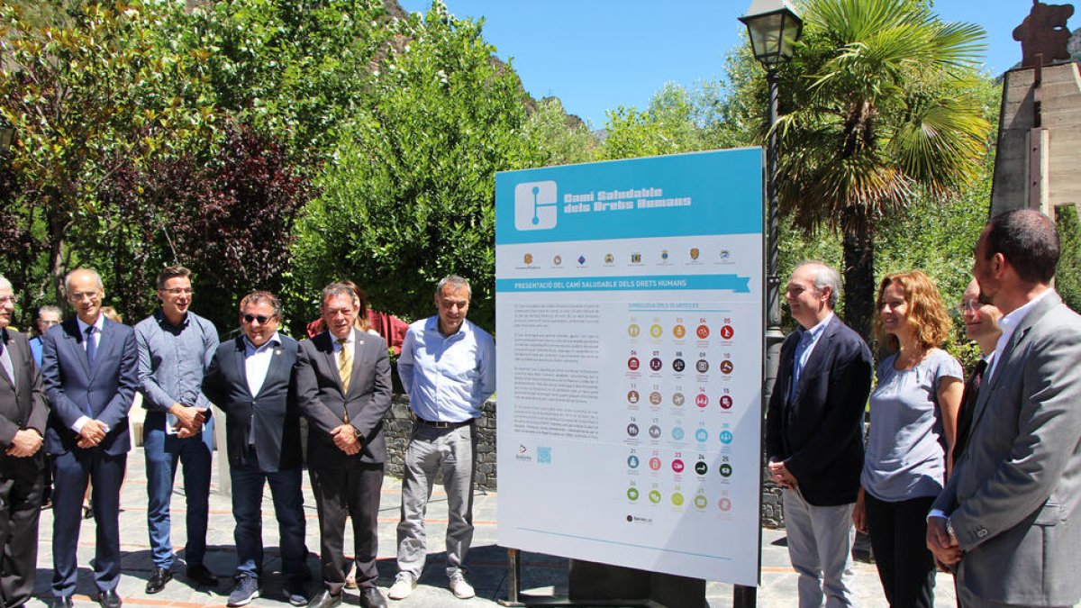 Inaugurat el camí per potenciar la vida saludable i homenatjar els drets humans