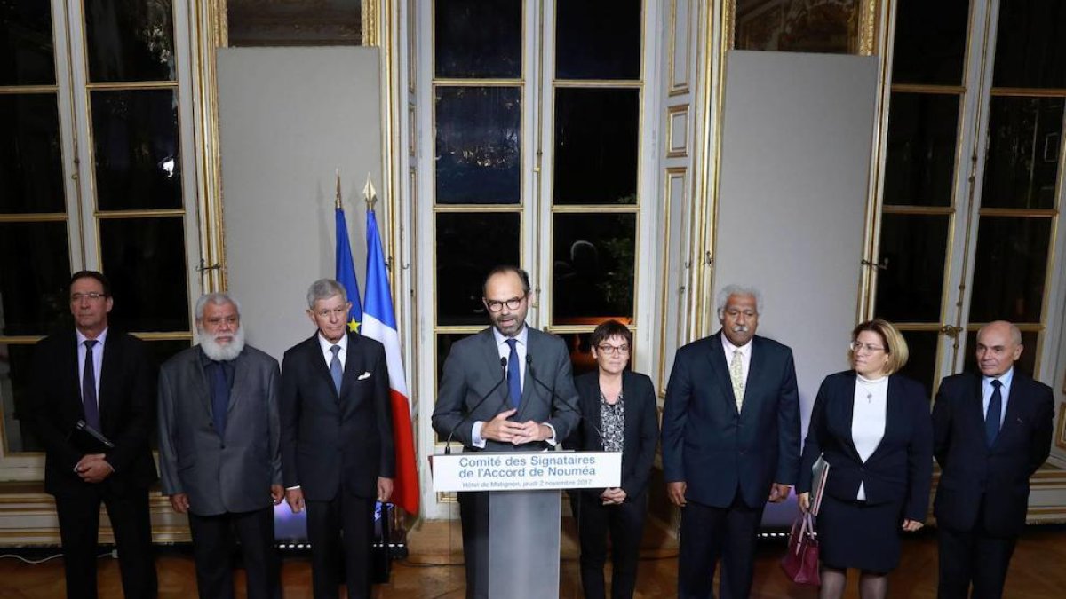 Pacte a França per una consulta a Nova Caledònia