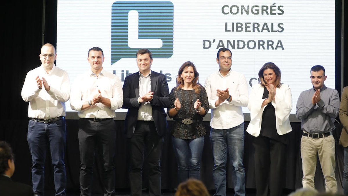 Liberals ha de decidir encara sobre la dimissió de Rossell