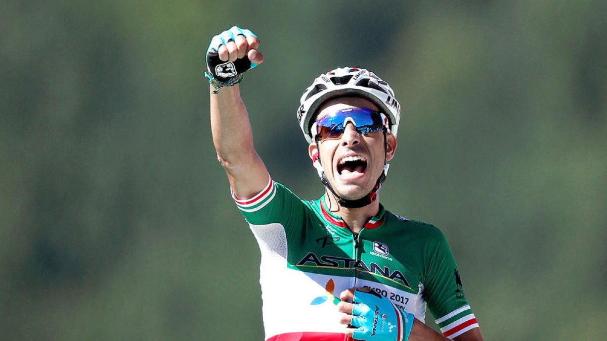 Aru venç, Froome és el nou líder i Martin es mostra fort