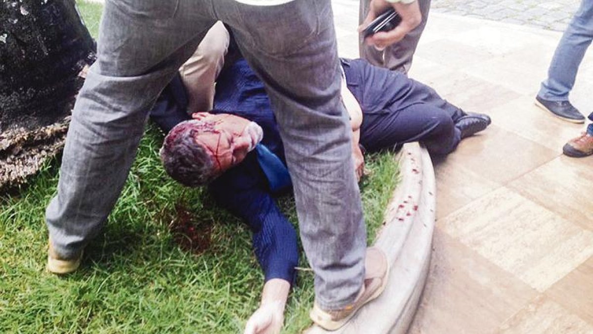 Partidaris de Maduro irrompen al parlament i deixen almenys 12 ferits