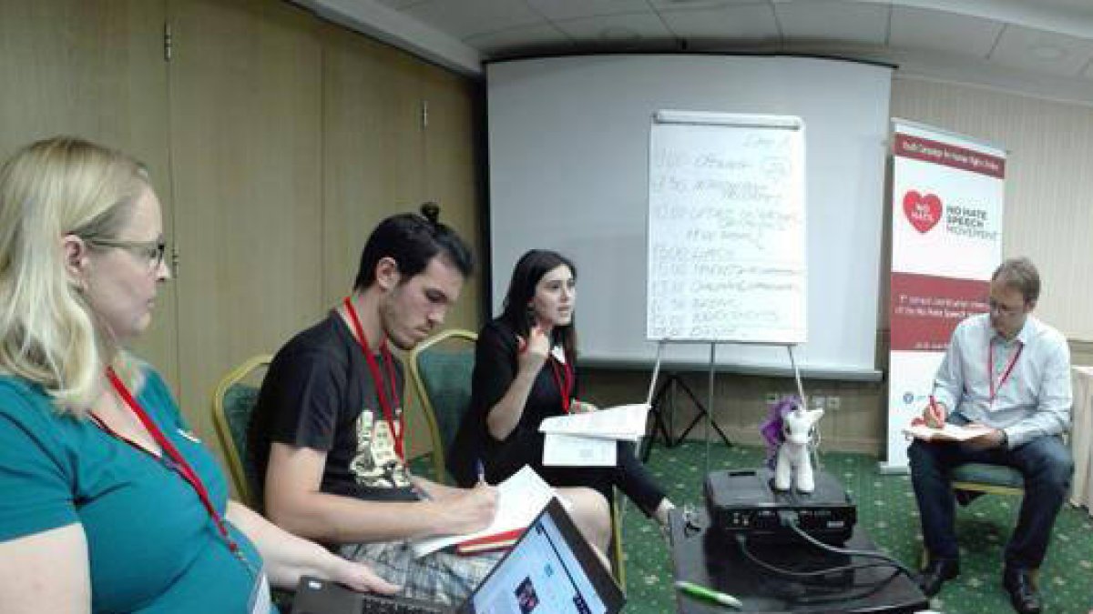 Activisme contra l'odi