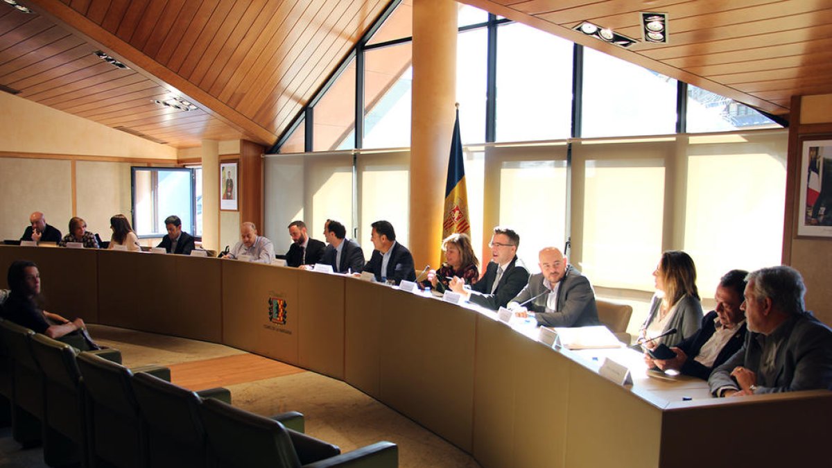 Les corporacions locals no portaran la reforma comunal al TC