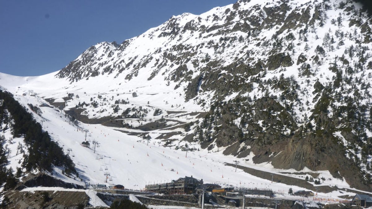 Pal-Arinsal inverteix 3 milions en l'edifici del coll de la Botella i pistes