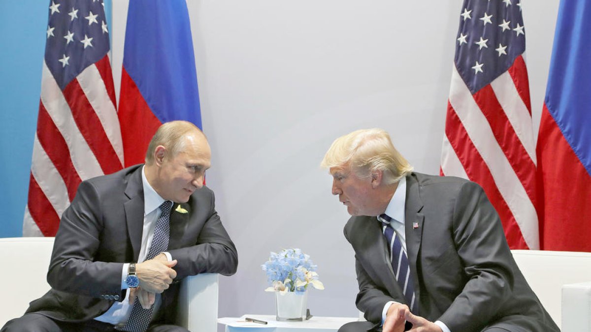 Trump i Putin acorden una treva parcial a Síria al primer cara a cara