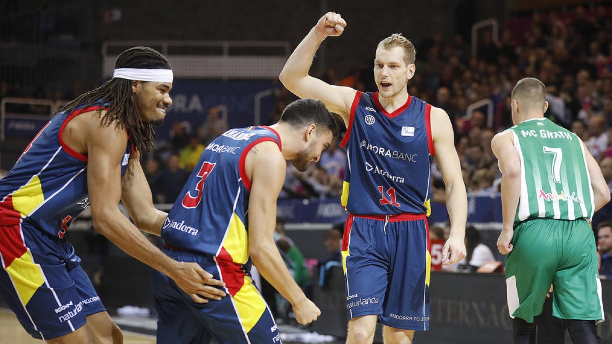 Blazic lidera un sòlid triomf contra el Betis