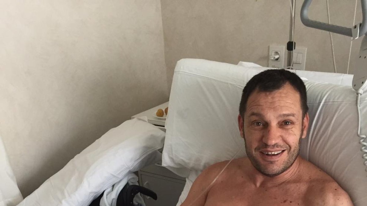 Una infecció al dit posa en dubte la presència d'Albert Llovera a la Baja Aragón