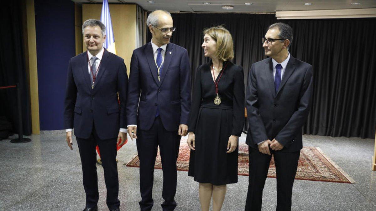 Saboya, Ubach i Areny prenen possessió dels càrrecs de ministres i ambaixador.