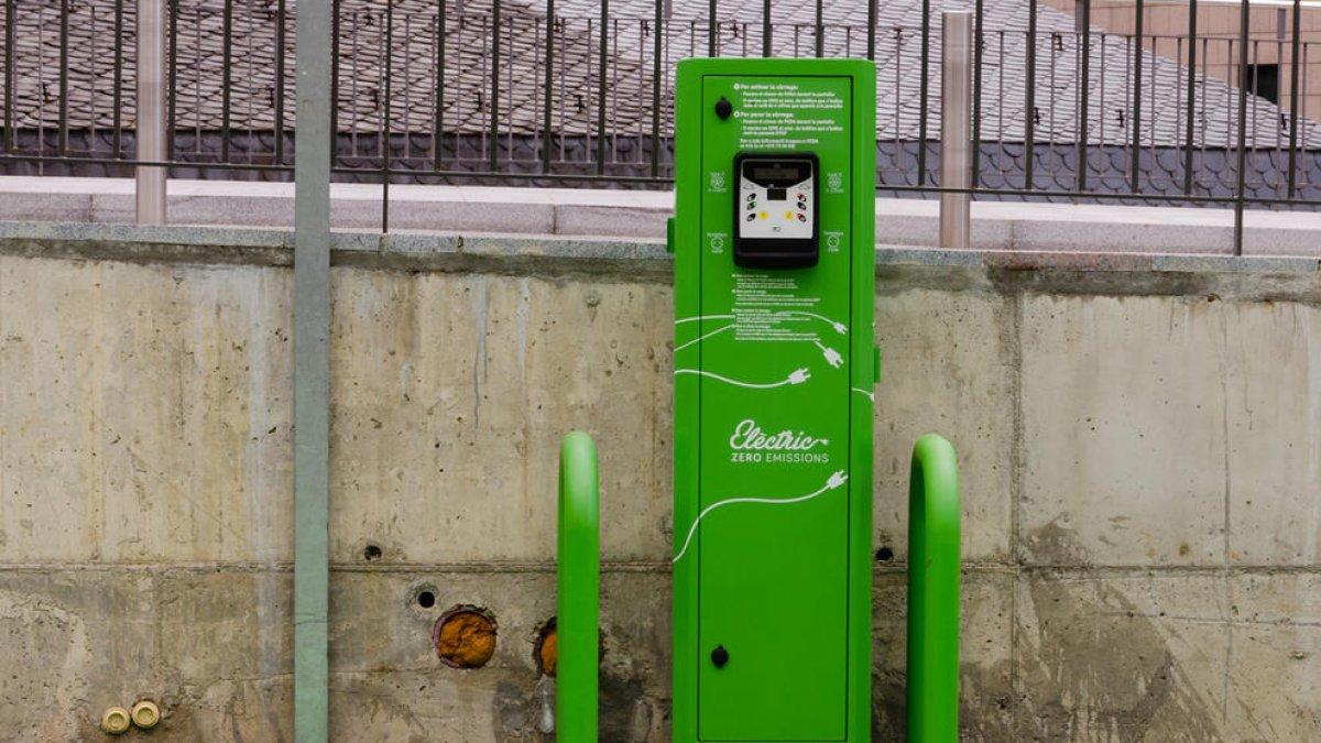 FEDA instal·larà sis nous punts de càrrega per a vehicles elèctrics abans d'acabar l'any