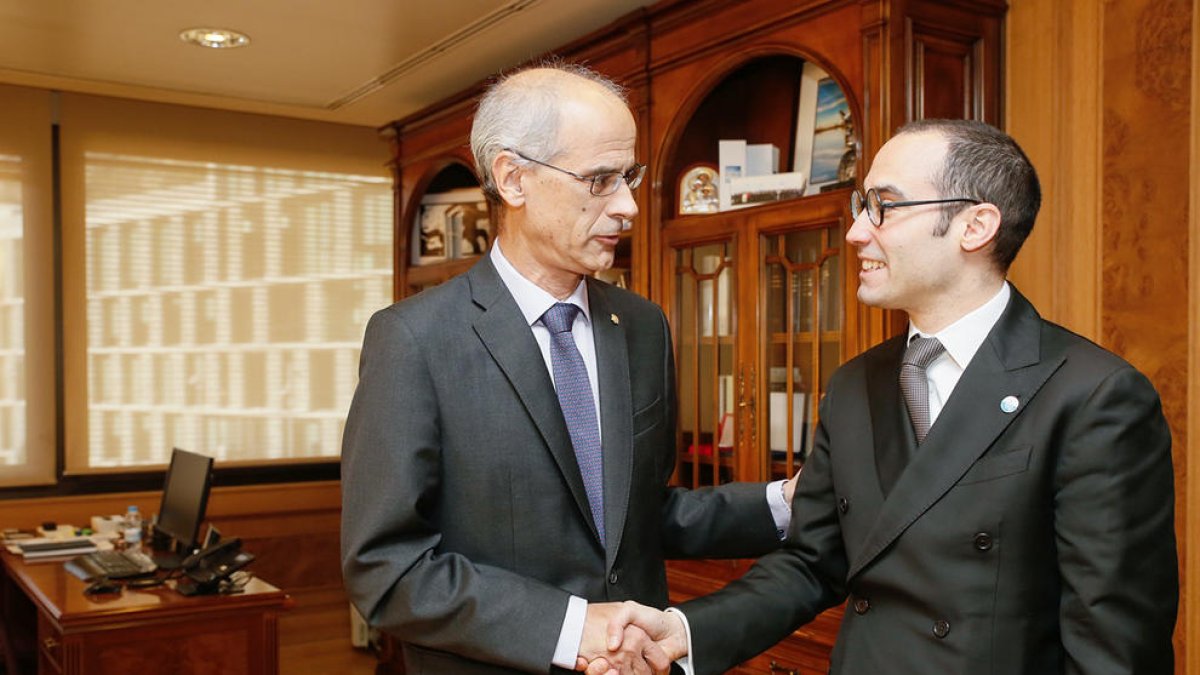 Andorra i San Marino escalfen motors per a la cimera trilateral