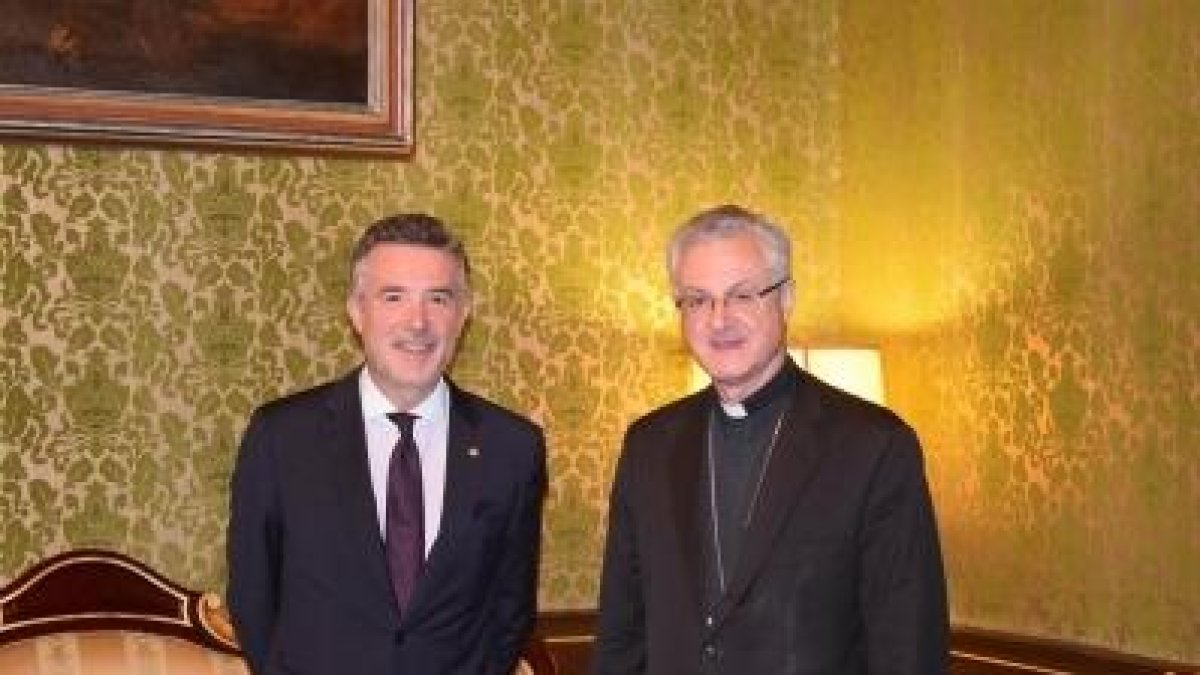 El Copríncep episcopal rep la visita del síndic