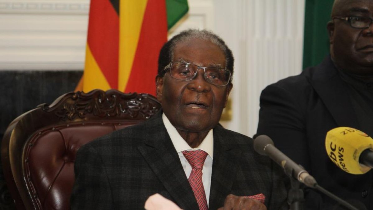 Robert Mugabe dimiteix després de 37 anys en el poder a Zimbàbue