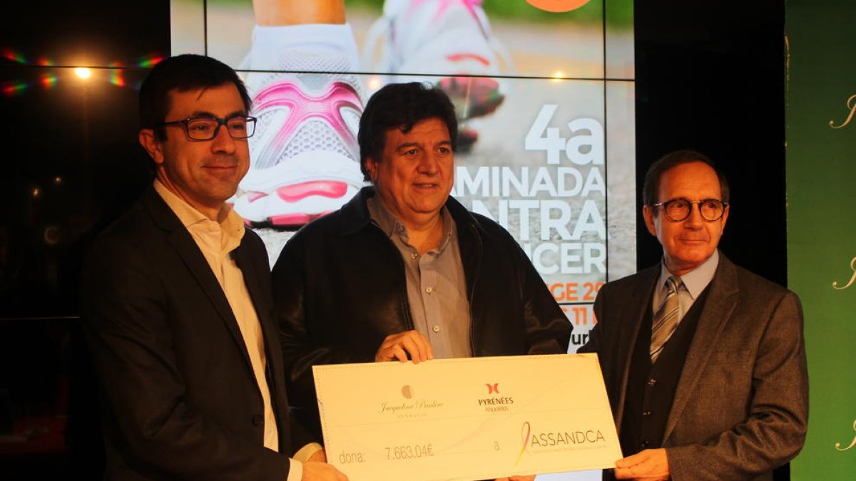 La caminada contra el càncer recapta més de 7.500 euros