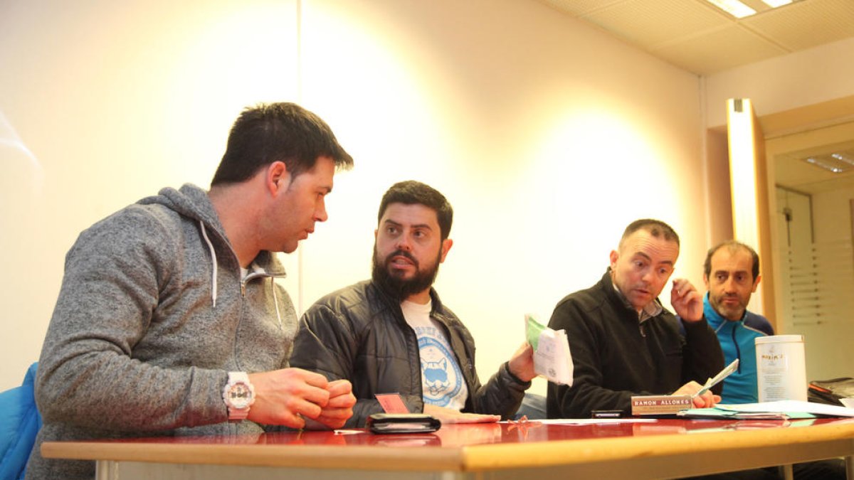 Mobilització dels monitors d'esquí contra l'associació