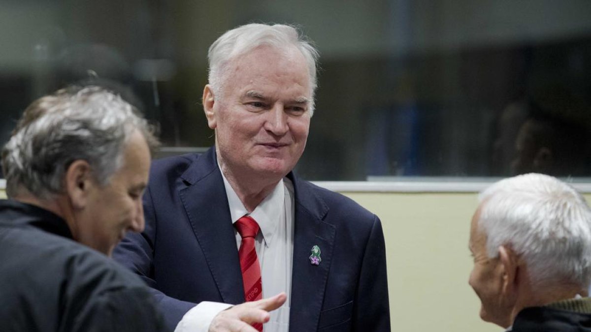 L'exgeneral Mladic, condemnat a cadena perpètua per genocidi